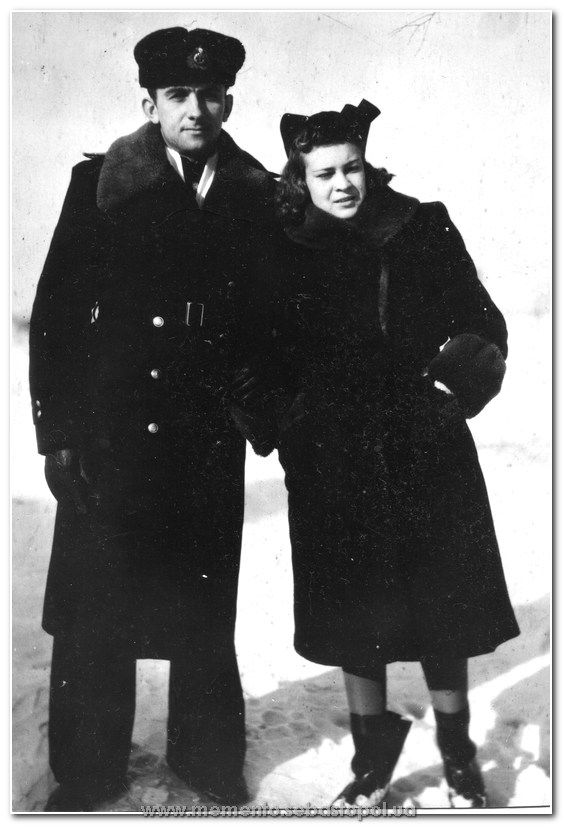 Василий Трофимович Рубан и его жена Гертруда Сергеевна. Январь 1948, г. Владивосток