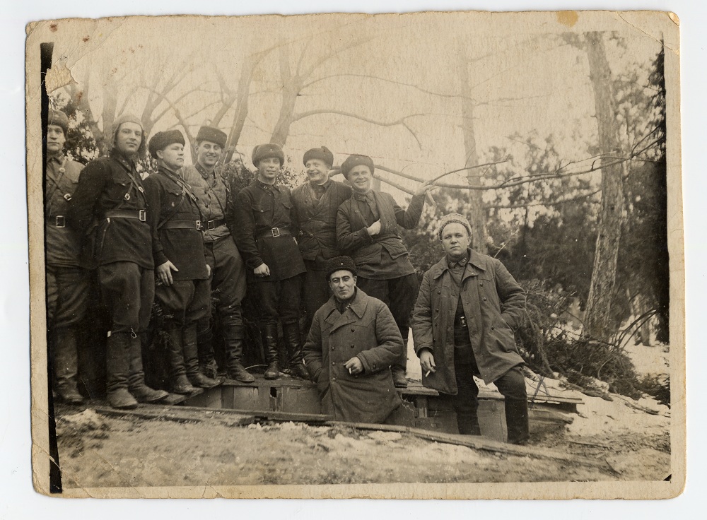 Групповой портрет участников Севастопольской обороны. 140 И 296 1942 дивизии фото. Севастополь в мае штабные офицеры.
